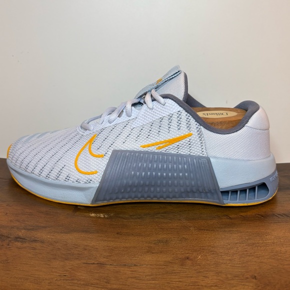 Nike | Metcon 9 Training Shoes - Football Grey Sundial ; Mens 9 - Picture 1 of 8